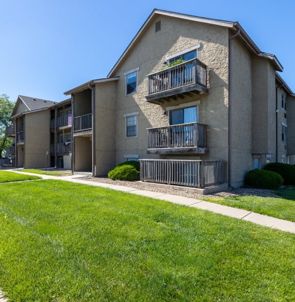 Southfork Apartments Apartments in Olathe, KS