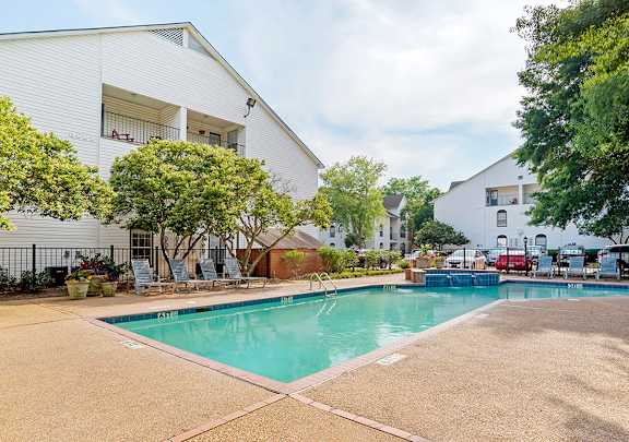 Crosswinds Pool area at Crosswinds Apartments, Pearl, 39208