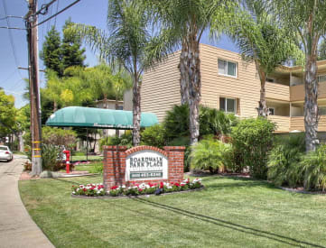 Outdoor view at Boardwalk, Palo Alto, California
