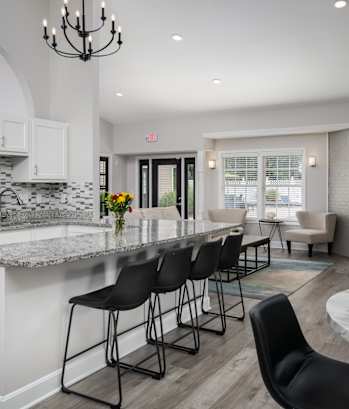 The Oaks Apartments - Clubhouse