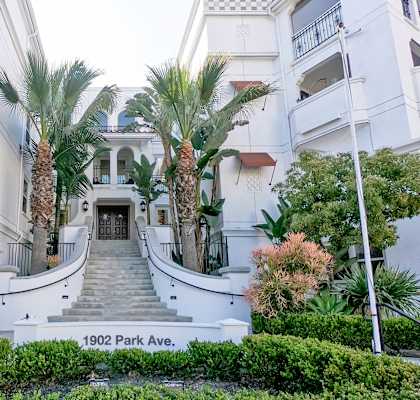 Property Entrance at Parkview Living Apartments, California, 90026