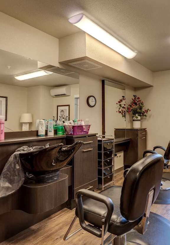 On-Site beauty salon at VINTAGE AT VANCOUVER, Vancouver, WA, 98662