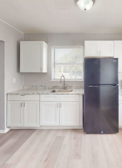 Apartment kitchen at Lakeland Manor Apartments