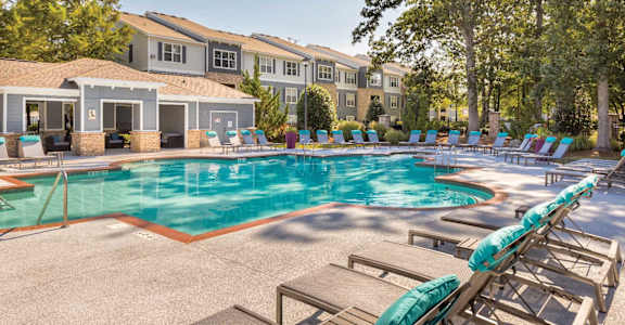 Pool With Sunning Deck at Carolina Point Apartments, Greenville, 29607