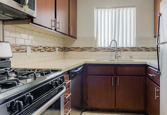 Fully Equipped Kitchen at Joro Properties, Hollywood, California