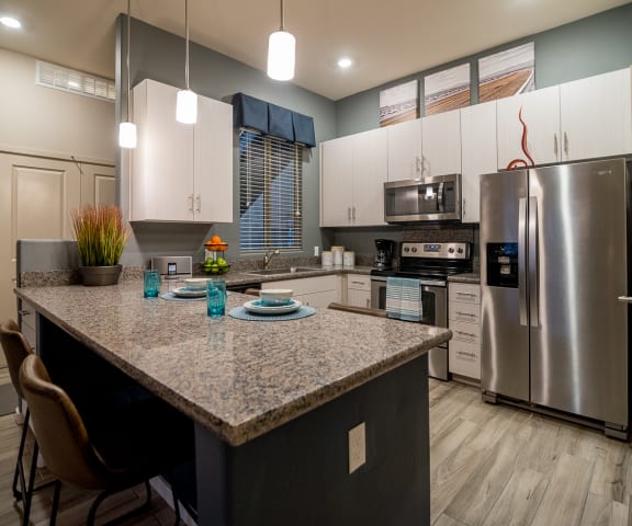 Kitchen with granite countertops at Pima Canyon, Tucson, 85704