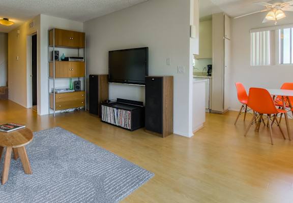 Kitchen With Dining at Joro Properties, Hollywood