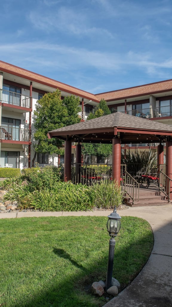 Courtyard at Roseville Commons Senior Living, Roseville, 95678