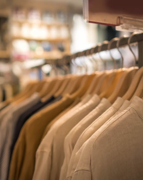 Clothing store at Crown Pointe Apartments, Kentucky, 41014