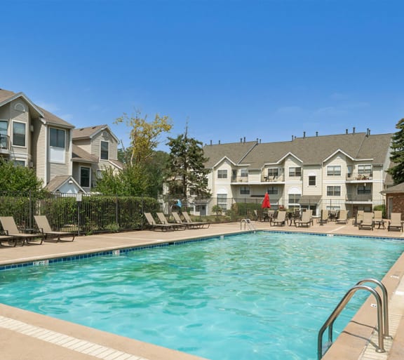 Fox Valley Villages Apartments in Aurora, IL