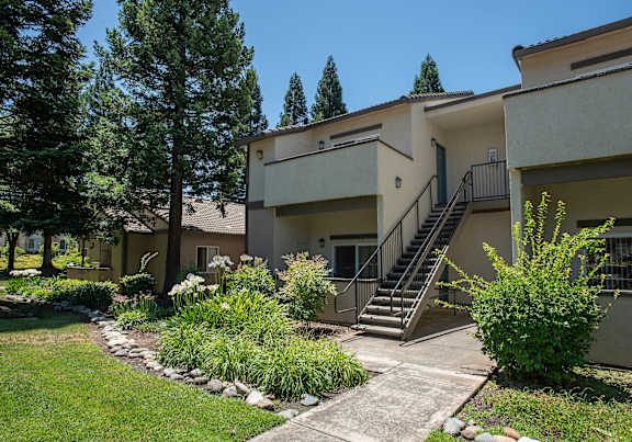 House Exterior View at Stanford Heights Apartments, Rocklin, 95765
