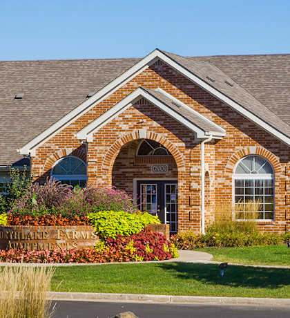 exterior amenity center at Northlake Farms Apartments, Illinois