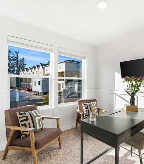 Office Room at Holmes Park Townhomes, Oregon City, OR