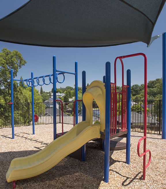 Rocklin Gold apartments outdoor playground 