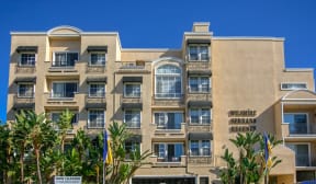Apartment Building in Los Angeles