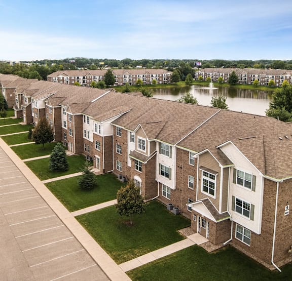 Building Exterior at Towne Lakes Apartments in Grand Chute, WI, 54913