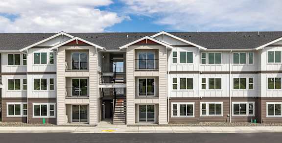 The Tides at Willow Pointe Apartments Exterior Building and Staircase