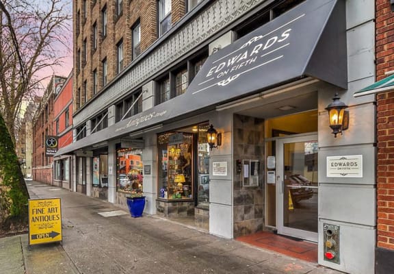 Edwards on 5th | Apartments in Seattle, WA | Belltown Living