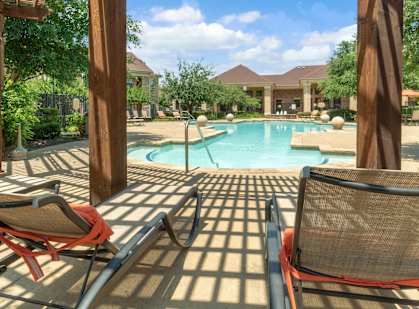 the swimming pool at the resort at governors crossing