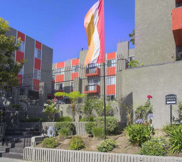 Kingsley Plaza Los Angeles, CA Community Exterior
