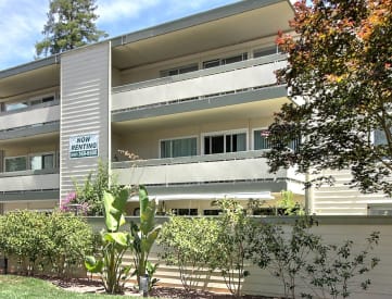 Building exterior view from outside at Wellesley Crescent, Redwood City, California