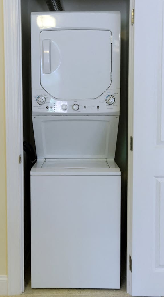 Corner Park Washer and Dryer, PA, 19380