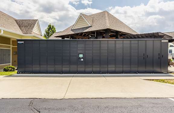Amazon package delivery lockers available 24/7
