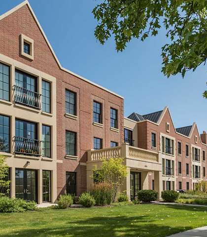 Exterior of sidewalk view - Kelmscott Park Apartments