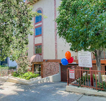 Exterior View at Joro Properties, Hollywood, CA, 90046