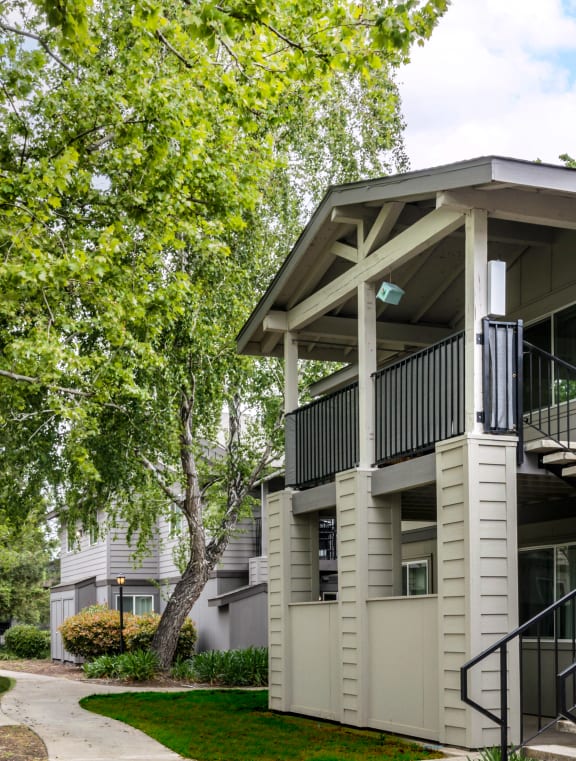 Exterior View of Bent Tree Apartments
