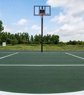 The outdoor basketball court at Walnut Creek Apartments in Kokomo, Indiana 46902