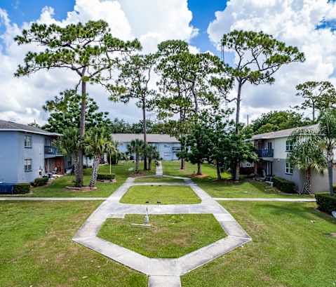 Building exterior  at Hibiscus Place Apartments in Orlando, FL, 32808