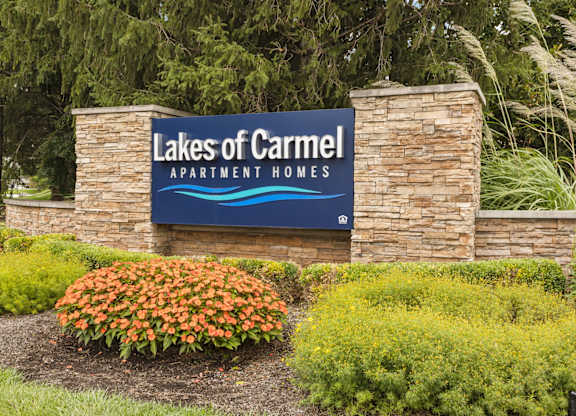 Welcoming Property Signage at Lakes of Carmel Apartments, Carmel, Indiana