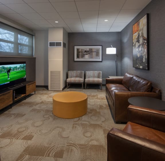 Resident Lounge at Twin Towers, Chicago, IL, 60615