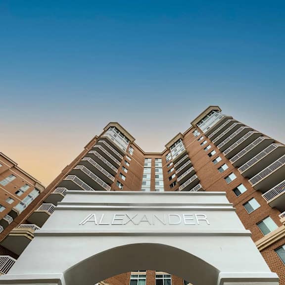 the building in which the hotel is located