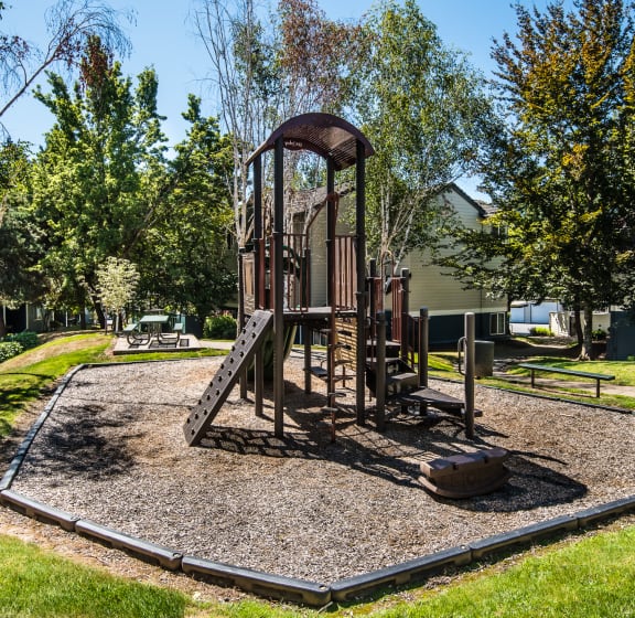 Hathaway Court Apartments in Wilsonville, OR