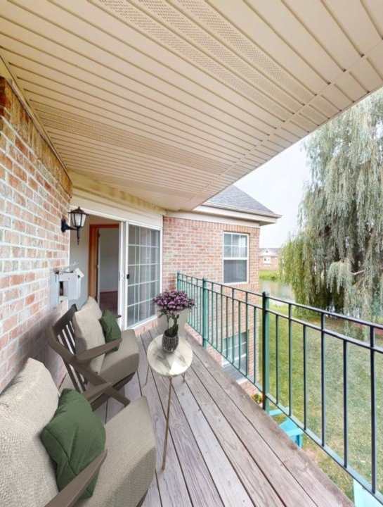 Social Lounge at Poplar Creek Apartments, Brookfield