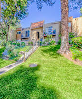 Village Park Apartments in Encinitas, CA has bright and spacious living rooms!