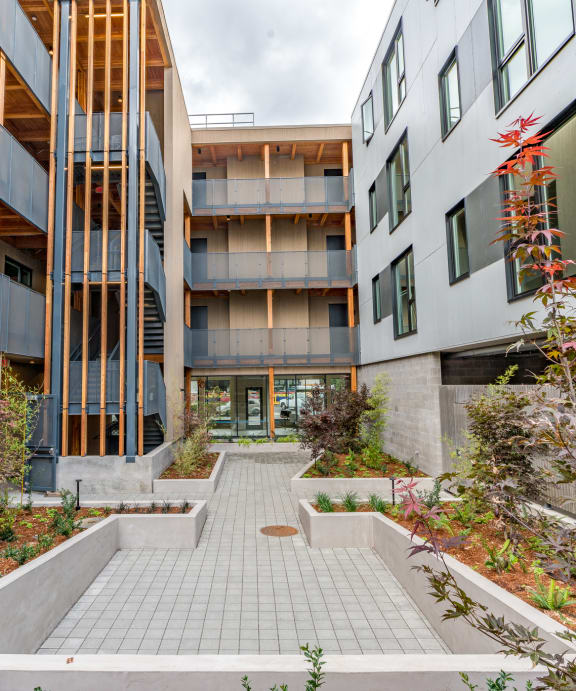 The Lenox Exterior Courtyard