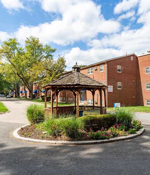Courtyard Pavilion at Grant Meadows Apartments, Philadelphia Pennsylvania