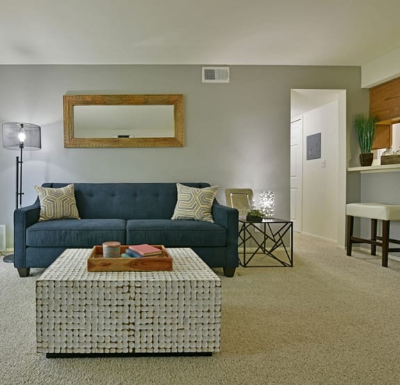 living room at Windemere Apartments, Farmington Hills