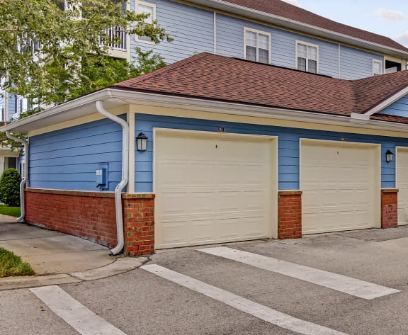 Garages at Magnolia Village Apartments, Florida