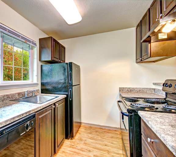 Kitchen Area at Maple Pointe Apartments, Burien, WA, 98148