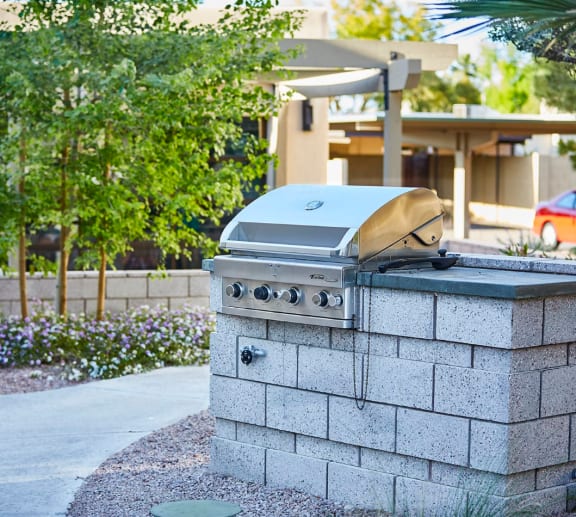 Grilling Area at The Viridian Aparmtents in Scottsdale, Az