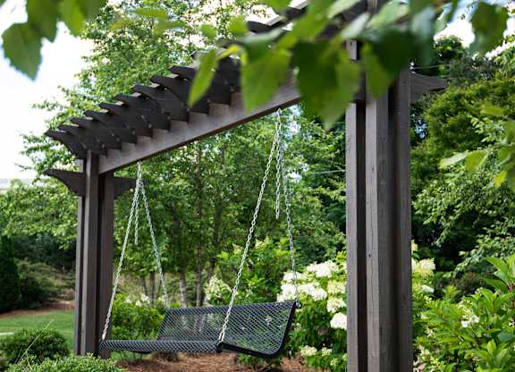 porch swing and pergola at Avia Apartments in Vestavia Hills, AL