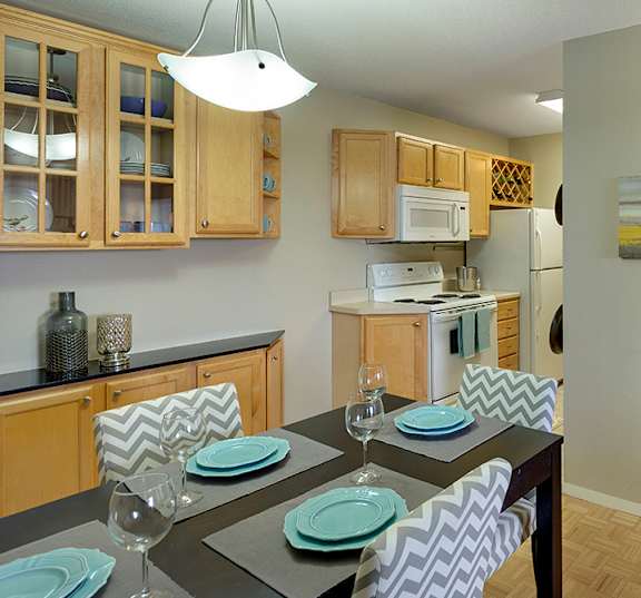 The Edina Towers Apartments in Edina, MN Living Spaces