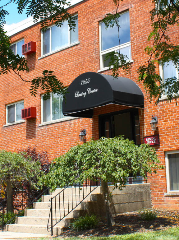 Property Into Perspective at Crown Court Apartments, Florence, 41042