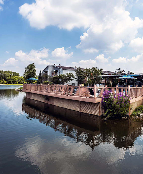 Barrington Lakes Apartments Apartments in Hoffman Estates, IL