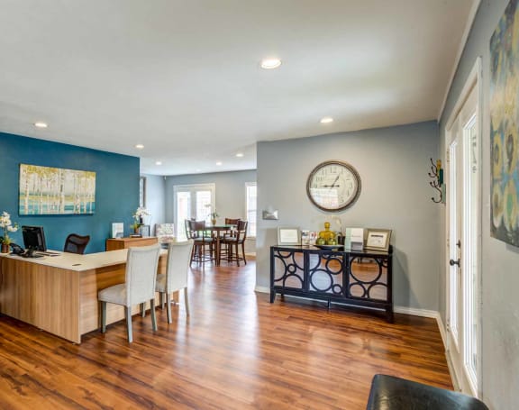 Leasing Center at Willow Oaks, Texas