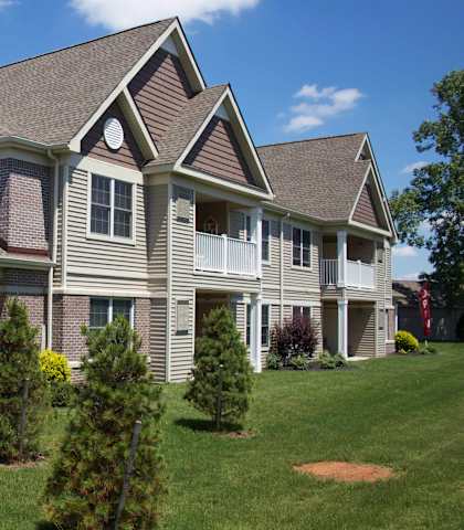 Deer Lakes Apartments – Two-bedroom, Two-full Bath Units - One-bedroom, One-full Bath Units – Patio – In-unit Washer and Dryer - Near UB North – Lake Views – Sweet Home Schools – Pet Friendly